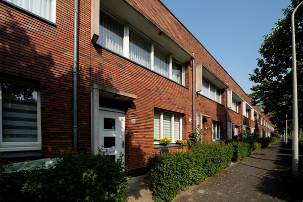 Medium property photo - Vriezenveenstraat 10, 2541 RZ Den Haag